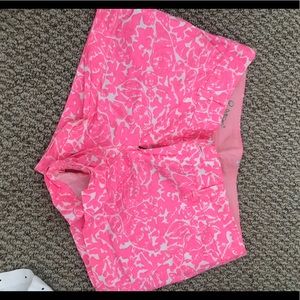 Lilly Pulitzer hot pink shorts